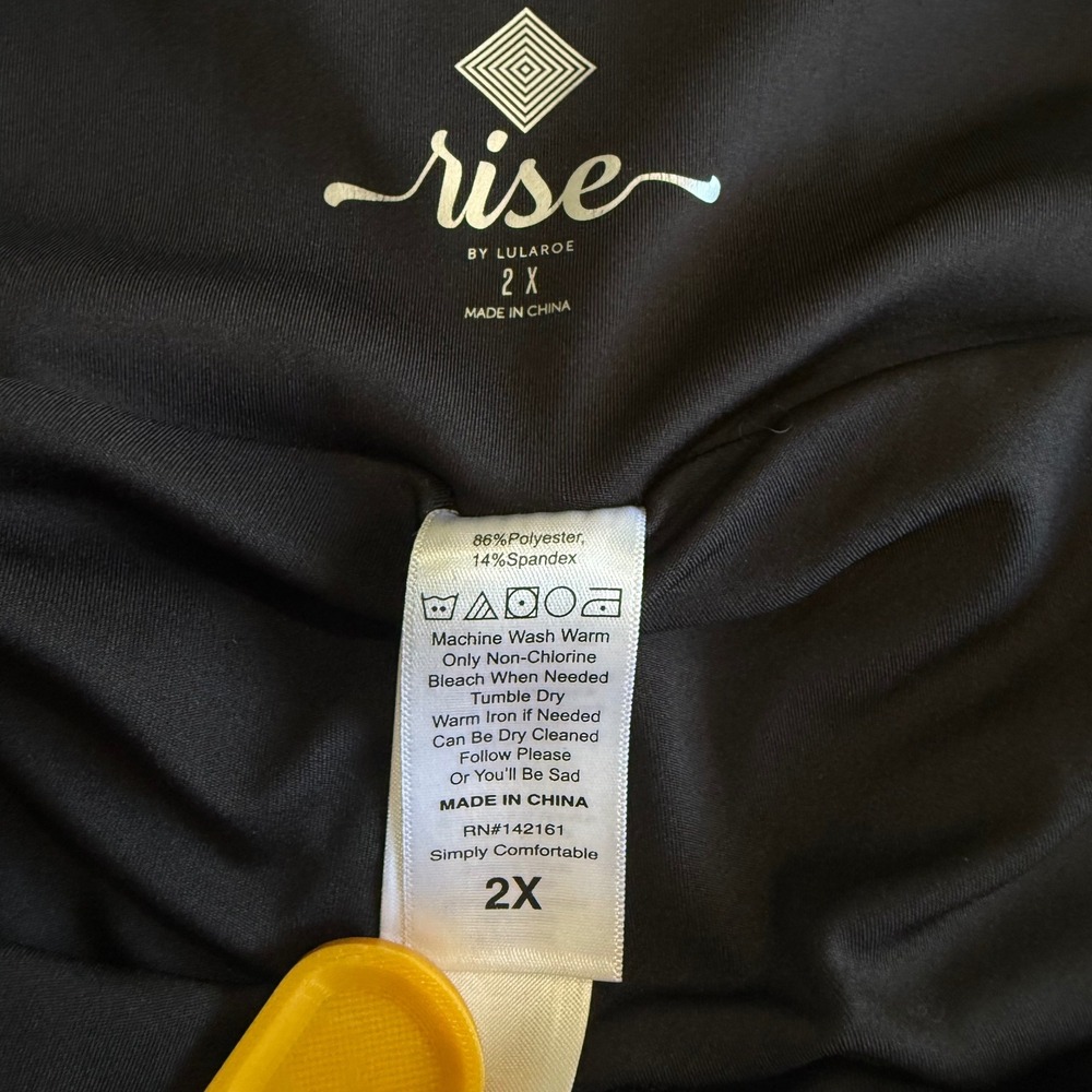 Lularoe Rise Unbeatable Athletic Skort Running Workout Shorts back Pocket 2X - Picture 7 of 7